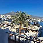Huge Penthouse With Private Shared Terrace And Kitchen Views