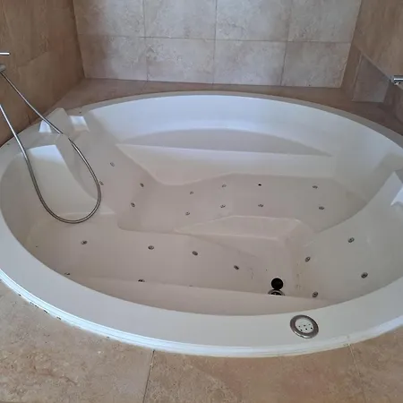 Huge Penthouse With Private Shared Terrace And Kitchen Views Hostel