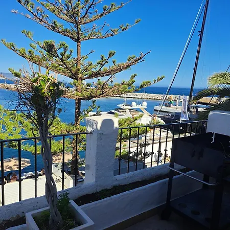 Huge Penthouse With Private Shared Terrace And Kitchen Views