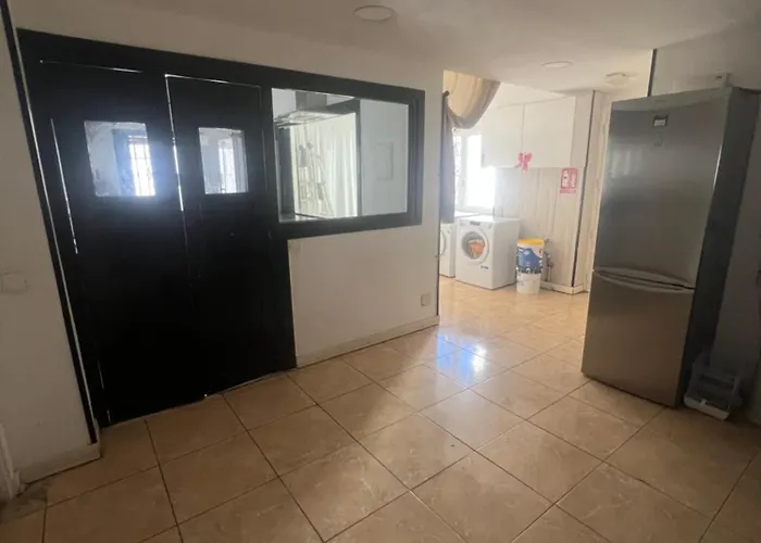Hostel Huge Penthouse With Private Shared Terrace And Kitchen Views Marbella
