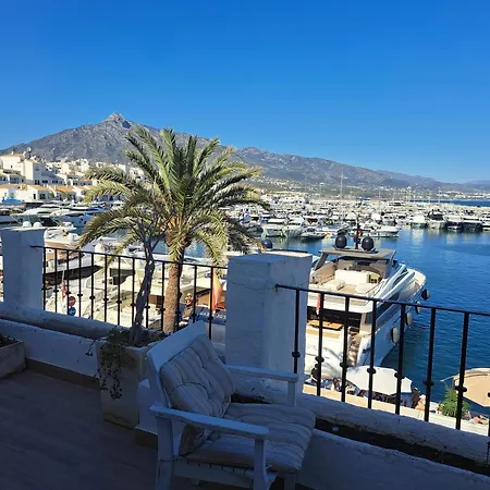 Huge Penthouse With Private Shared Terrace And Kitchen Views אכסניה מארבלה
