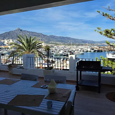 Vandrerhjem Huge Penthouse With Private Shared Terrace And Kitchen Views *