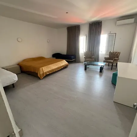 Huge Penthouse With Private Shared Terrace And Kitchen Views