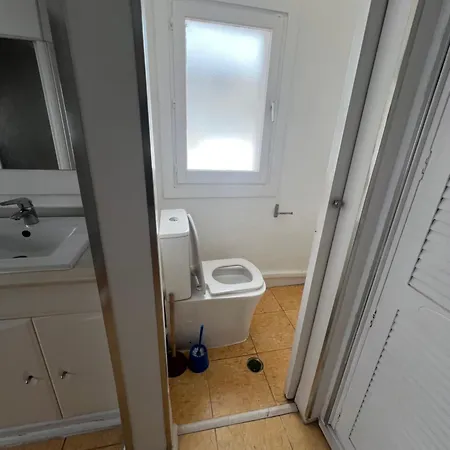 Huge Penthouse With Private Shared Terrace And Kitchen Views