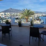 Huge Penthouse With Private Shared Terrace And Kitchen Views *