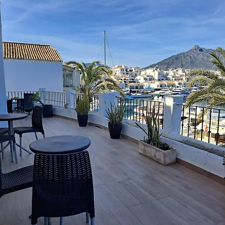 Huge Penthouse With Private Shared Terrace And Kitchen Views