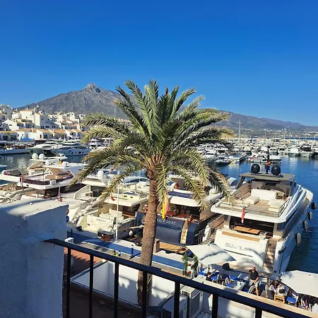 Huge Penthouse With Private Shared Terrace And Kitchen Views
