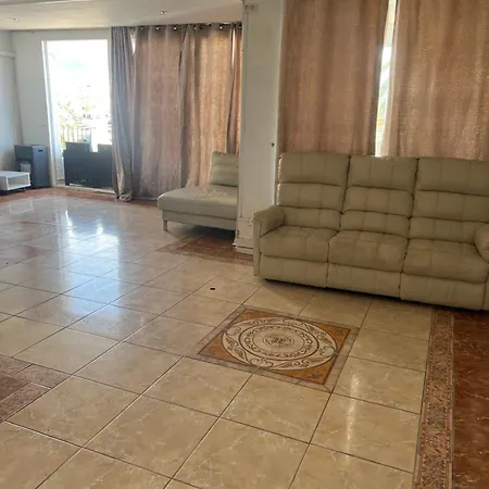 Huge Penthouse With Private Shared Terrace And Kitchen Views マルベーリャ