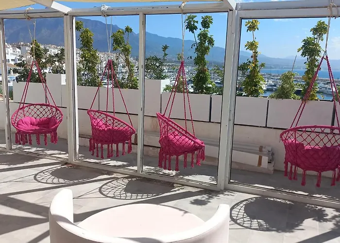 Huge Penthouse With Private Shared Terrace And Kitchen Views 旅馆 *